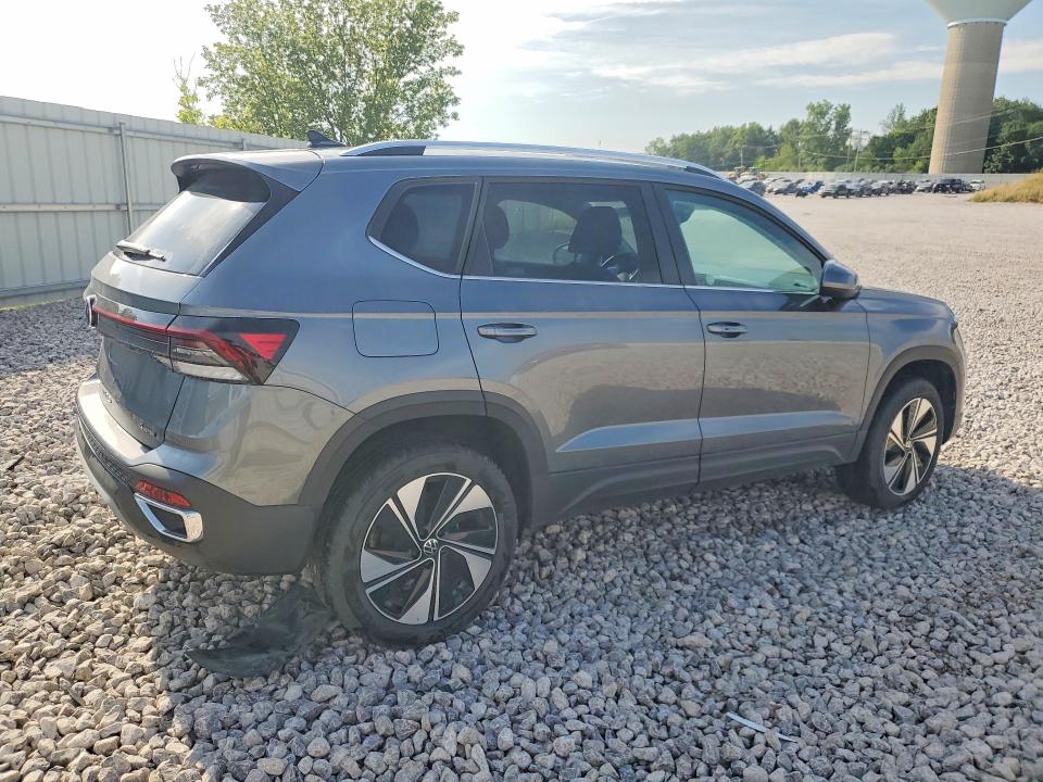 60755056 :رقم المزاد ، 3VVUC7B27SM023938 vin ، 2025 Volkswagen Taos مزاد بيع