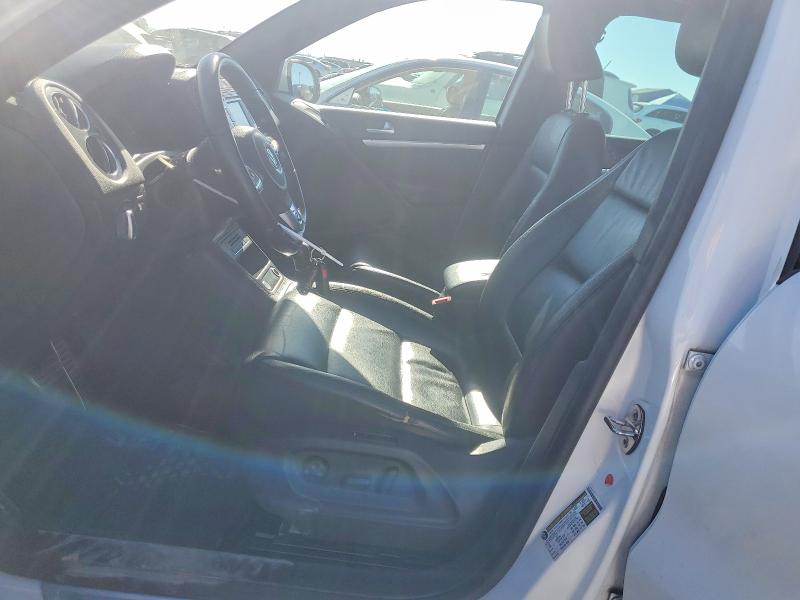 2014 Volkswagen Tiguan მანქანა იყიდება აუქციონზე, vin: WVGAV3AXXEW103879, აუქციონის ნომერი: 61629436
