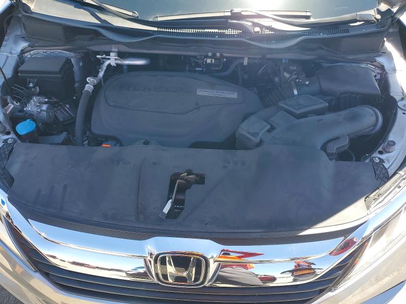 60698486 :رقم المزاد ، 5FNRL6H78KB077139 vin ، 2019 Honda Odyssey مزاد بيع