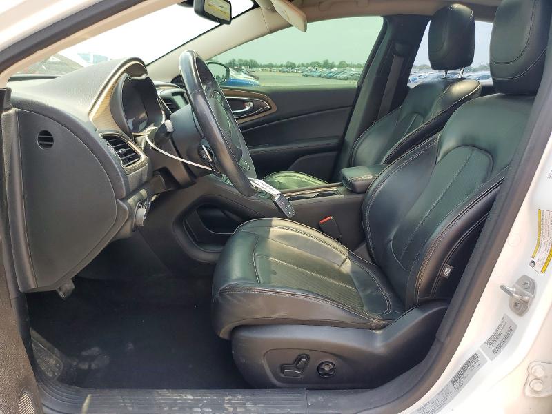 62983166 :رقم المزاد ، 1C3CCCCG6FN661403 vin ، 2015 Chrysler 200 مزاد بيع