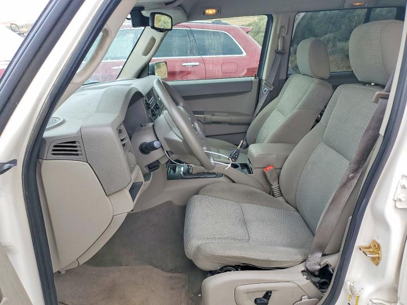 60209536 :رقم المزاد ، 1J8HG48N56C104926 vin ، 2006 Jeep Commander مزاد بيع