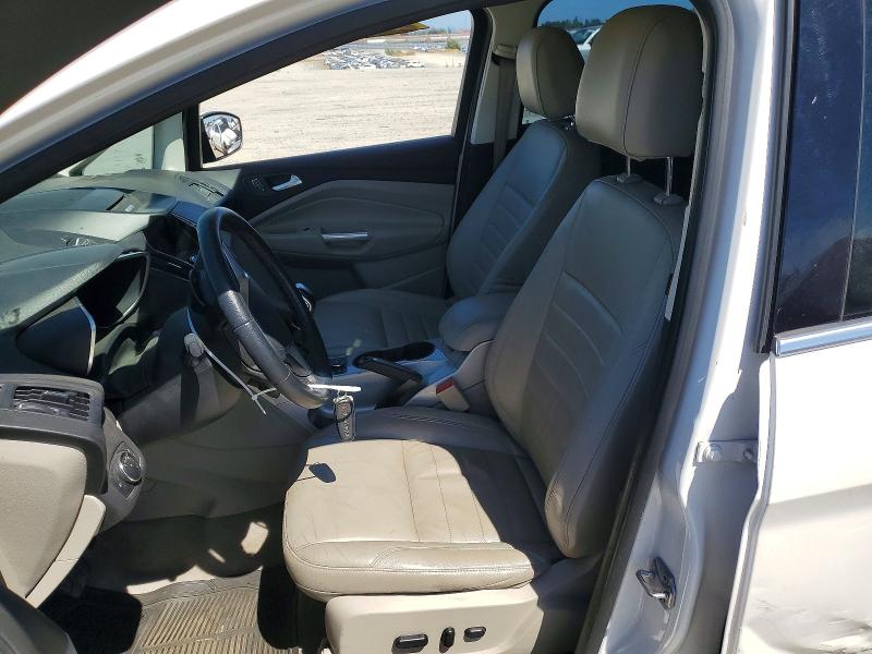 63247926 :رقم المزاد ، 1FADP5CU2FL101773 vin ، 2015 Ford C-max مزاد بيع