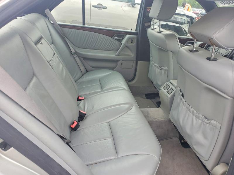 1996 Mercedes-benz E მანქანა იყიდება აუქციონზე, vin: WDBJF55F5TJ013532, აუქციონის ნომერი: 62653026