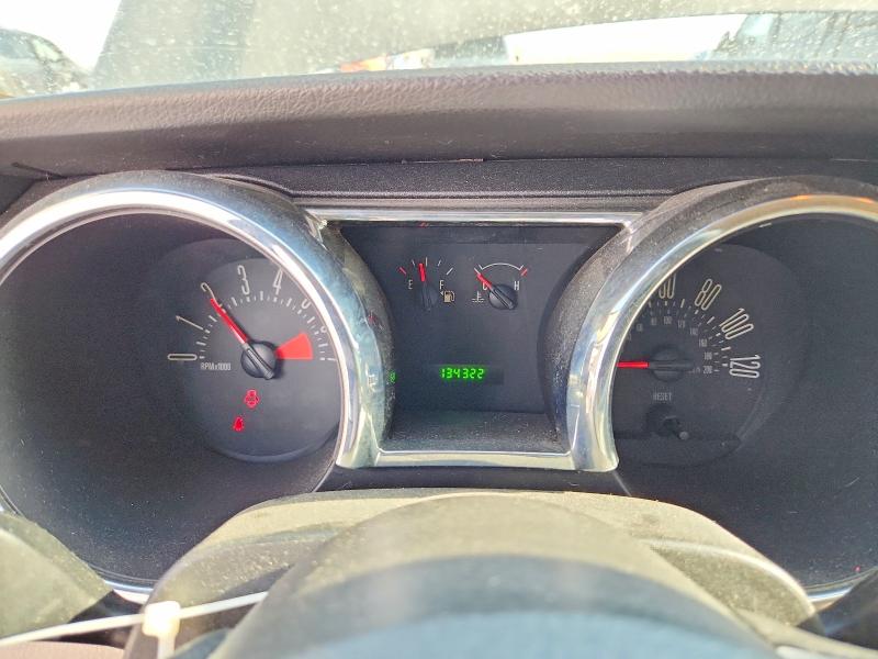 60856016 :رقم المزاد ، 1ZVFT80N655238566 vin ، 2005 Ford Mustang مزاد بيع