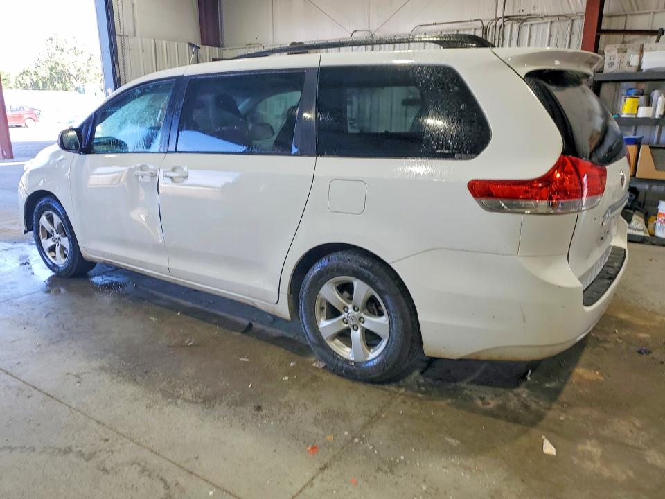Продаж на аукціоні авто 2014 Toyota Sienna, vin: 5TDKK3DC6ES489842, номер лоту: 59875086