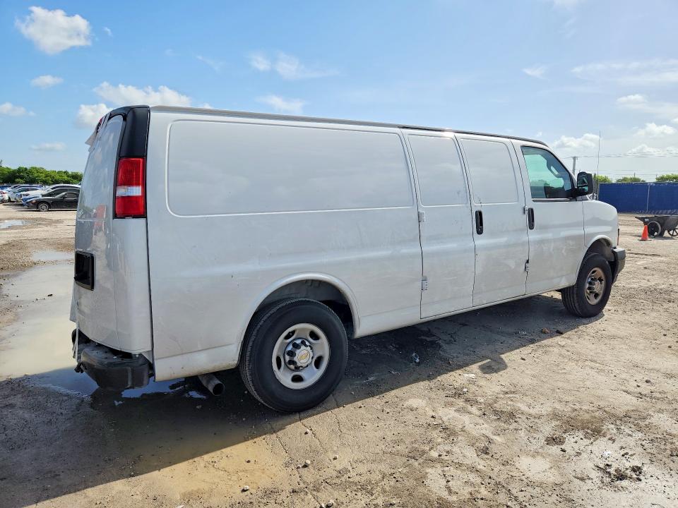 60924476 :رقم المزاد ، 1GCWGBFP1S1269899 vin ، 2025 Chevrolet Express G2500 مزاد بيع