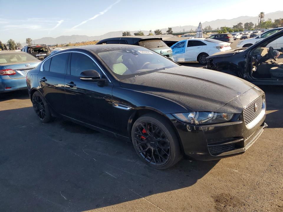 2017 Jaguar Xe მანქანა იყიდება აუქციონზე, vin: SAJAJ4BV8HCP14987, აუქციონის ნომერი: 62630826