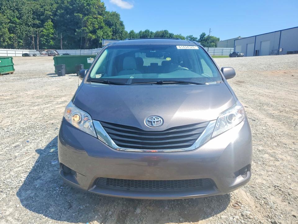 Продаж на аукціоні авто 2012 Toyota Sienna, vin: 5TDJK3DC4CS044766, номер лоту: 61434526