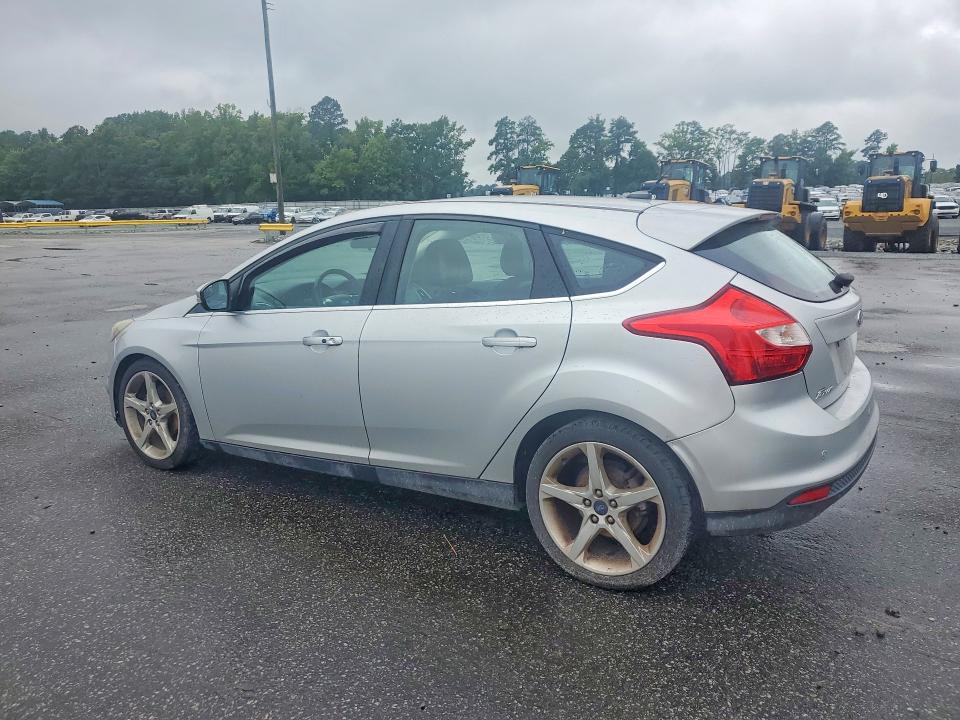 60395226 :رقم المزاد ، 1FADP3N28DL249682 vin ، 2013 Ford Focus مزاد بيع