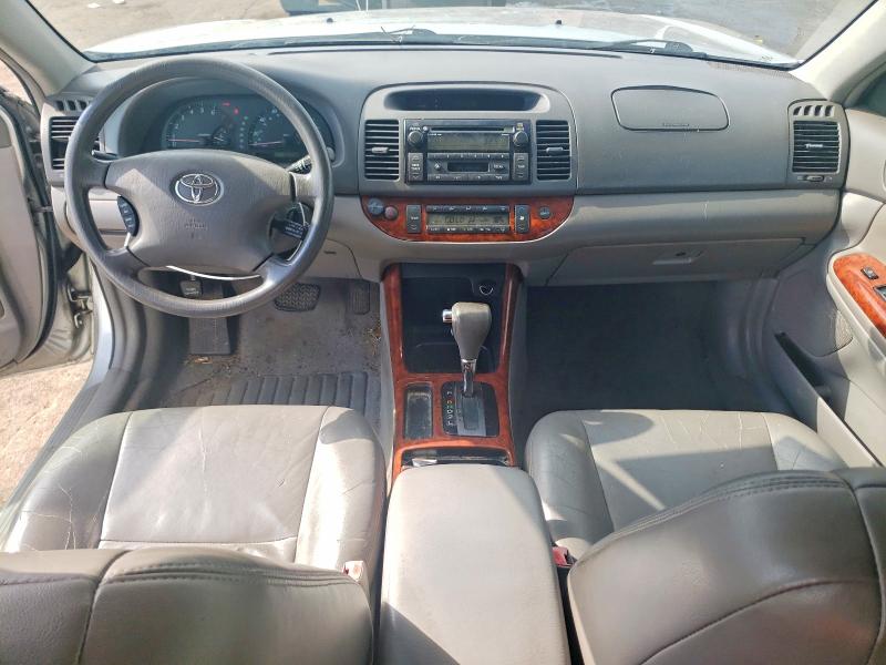62087186 :رقم المزاد ، 4T1BE30K12U620554 vin ، 2002 Toyota Camry مزاد بيع