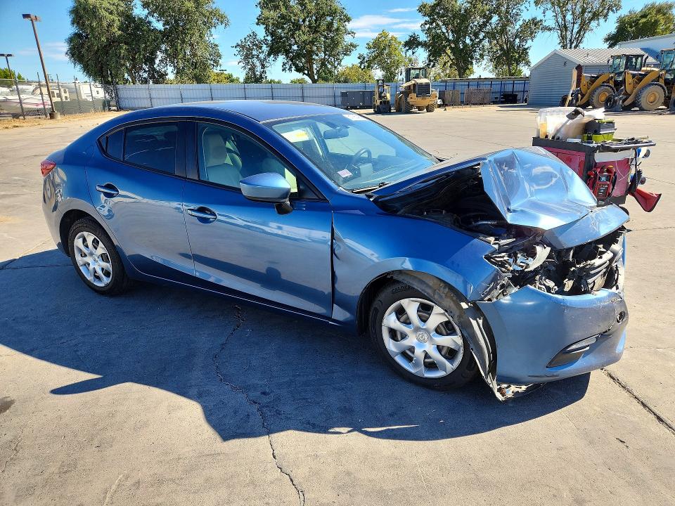 61785426 :رقم المزاد ، 3MZBN1U79HM111479 vin ، 2017 Mazda 3 مزاد بيع