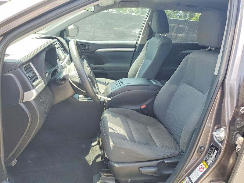 59917516 :رقم المزاد ، 5TDBZRFH4KS961295 vin ، 2019 Toyota Highlander مزاد بيع