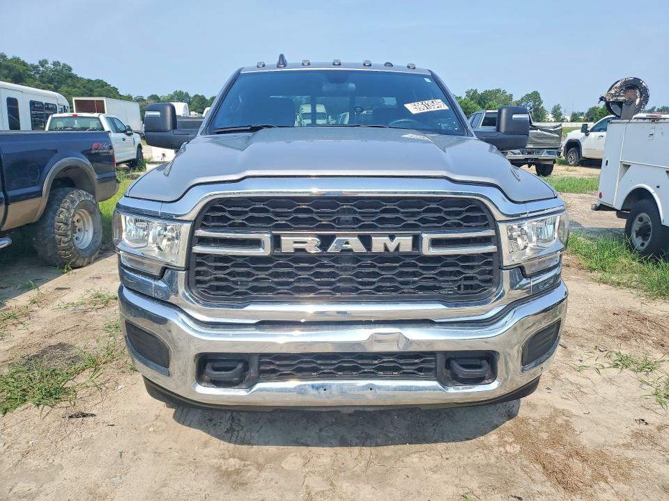 59613546 :رقم المزاد ، 3C63RRGL9RG215075 vin ، 2024 Ram 3500 مزاد بيع