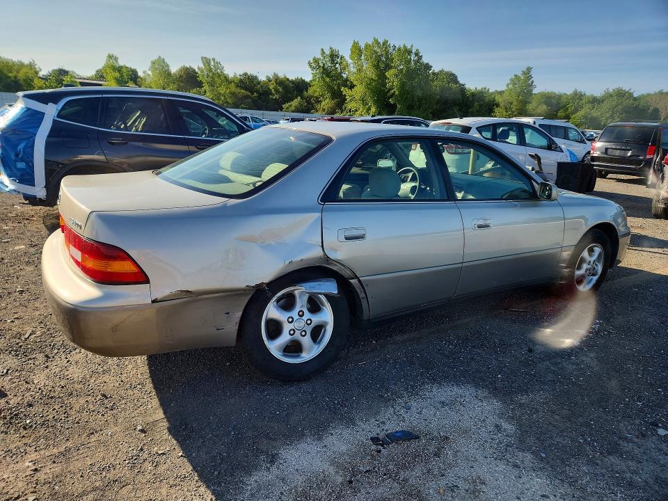 1999 Lexus Es მანქანა იყიდება აუქციონზე, vin: JT8BF28G4X5057771, აუქციონის ნომერი: 61194476