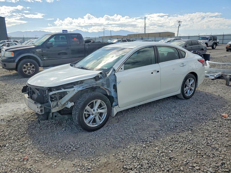 60067326 :رقم المزاد ، 1N4AL3AP2FC443076 vin ، 2015 Nissan Altima مزاد بيع
