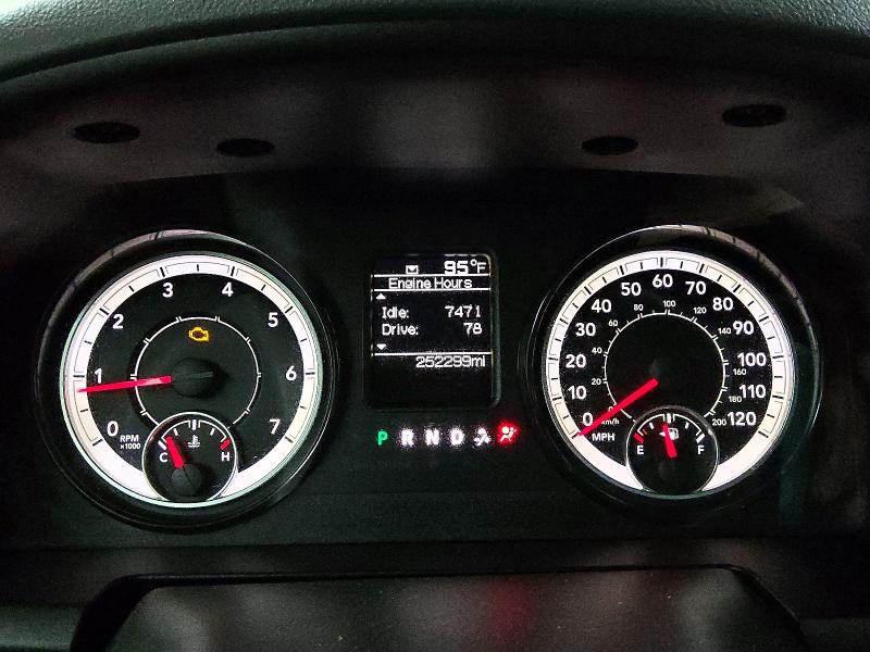 59533666 :رقم المزاد ، 1C6RR7FG1JS303392 vin ، 2018 Ram 1500 مزاد بيع