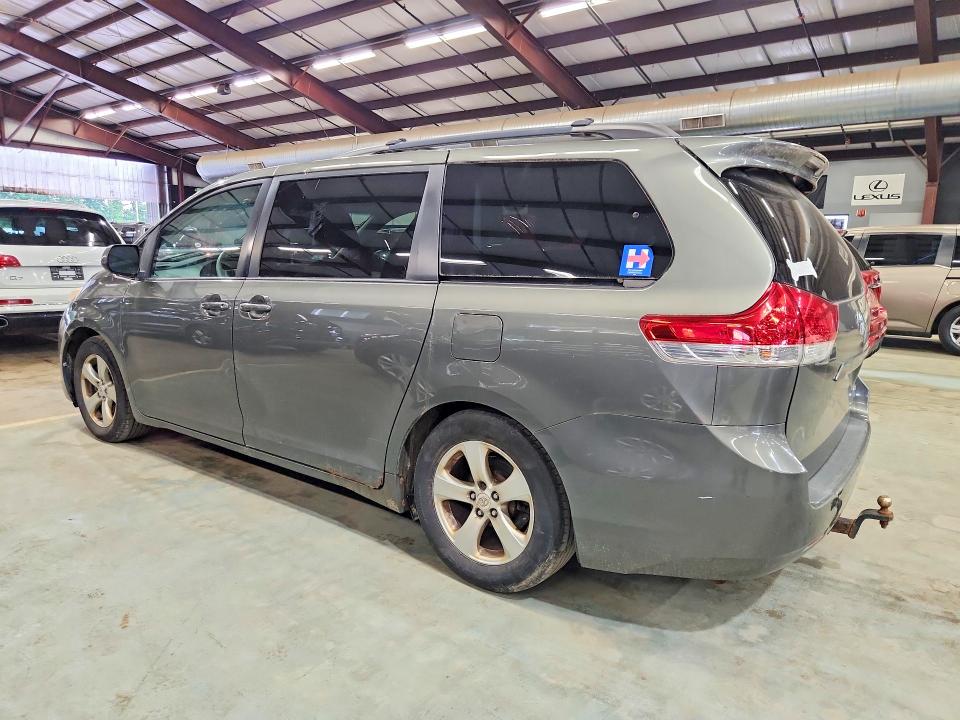 Продаж на аукціоні авто 2011 Toyota Sienna, vin: 5TDKK3DC3BS032658, номер лоту: 62110476