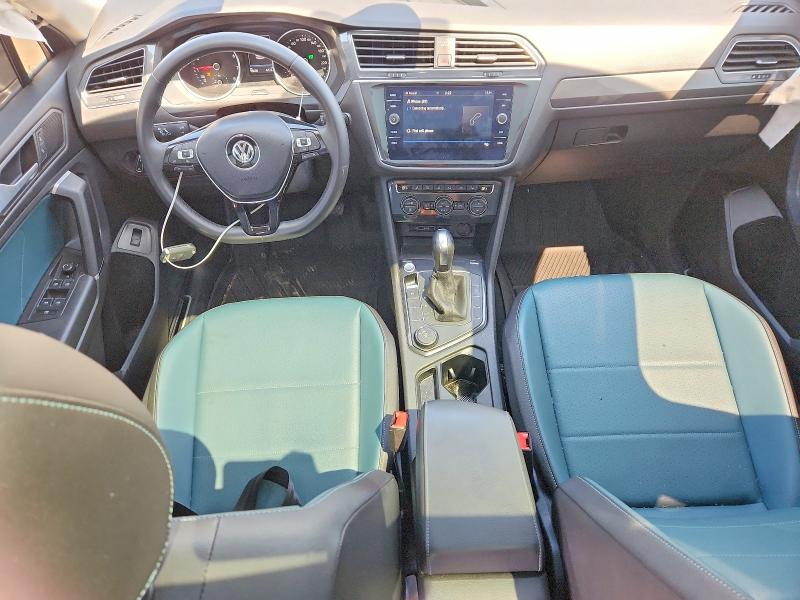 61221386 :رقم المزاد ، 3VV2B7AX1LM164495 vin ، 2020 Volkswagen Tiguan مزاد بيع
