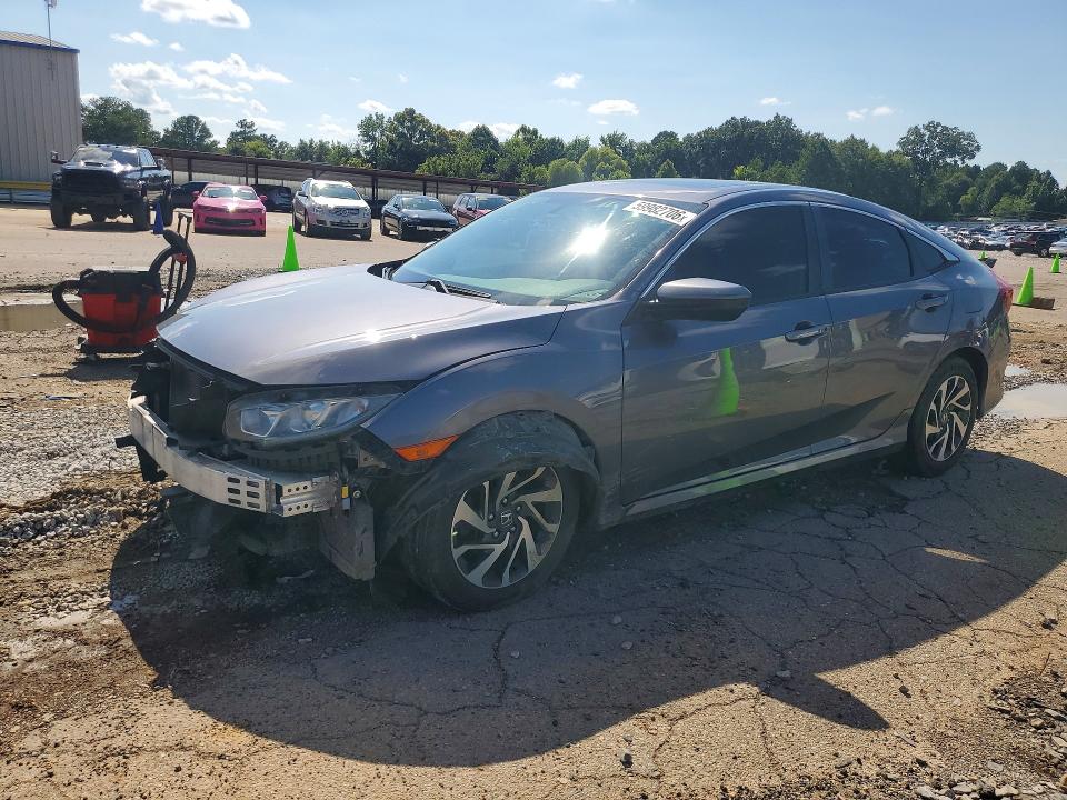 59982706 :رقم المزاد ، 19XFC2F74JE009116 vin ، 2018 Honda Civic مزاد بيع