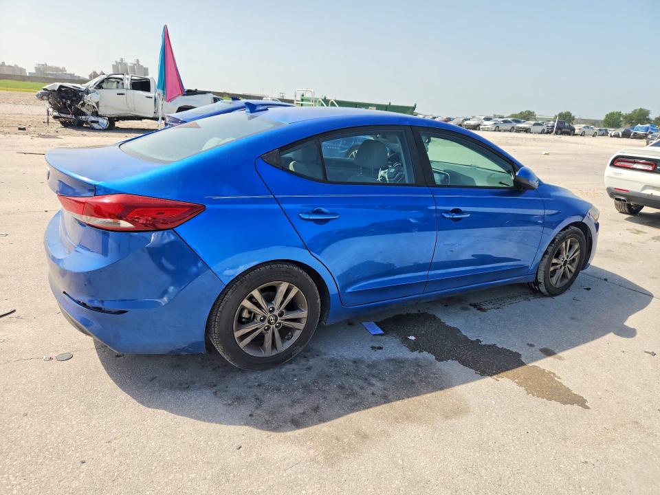 2018 Hyundai Elantra მანქანა იყიდება აუქციონზე, vin: 5NPD84LFXJH261058, აუქციონის ნომერი: 61853856