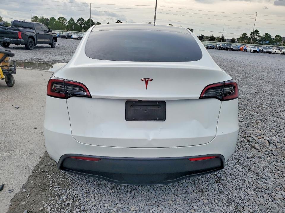 2024 Tesla Model Y მანქანა იყიდება აუქციონზე, vin: 7SAYGDED6RA326191, აუქციონის ნომერი: 61202676