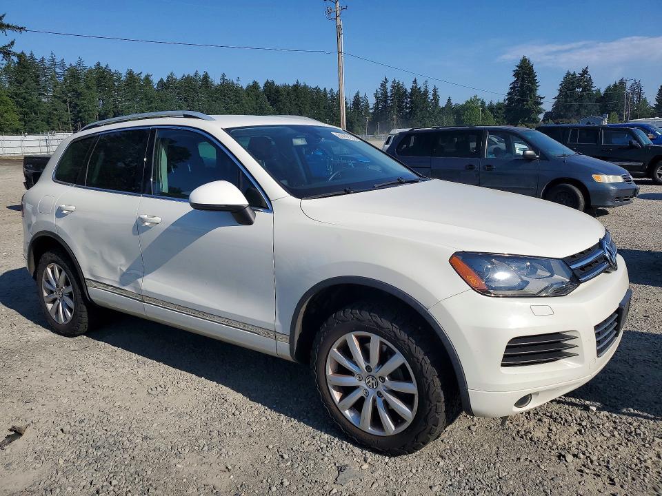 Продажа на аукционе авто 2011 Volkswagen Touareg, vin: WVGFF9BP5BD001384, номер лота: 61412106