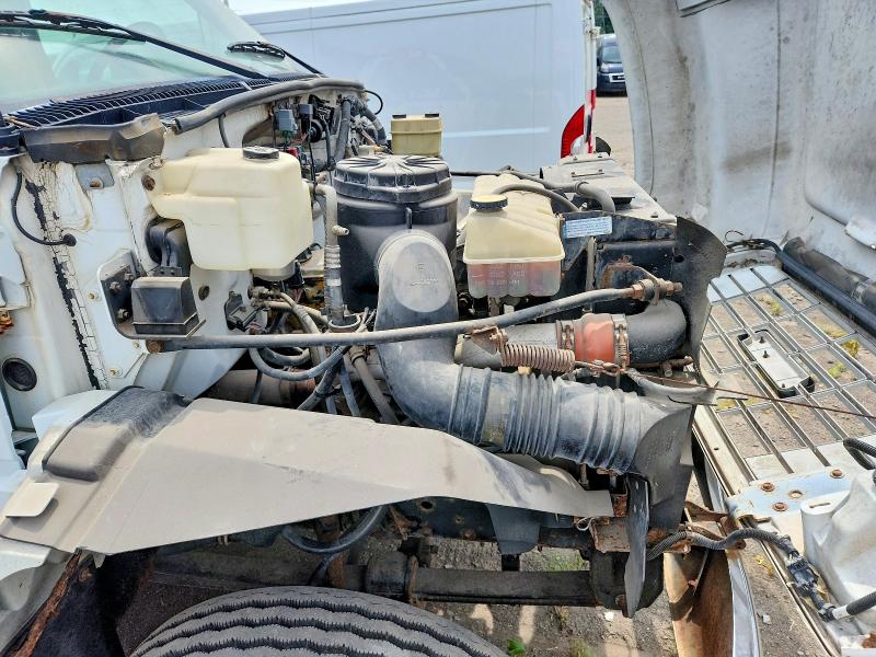 63387786 :رقم المزاد ، 1GDJ7H1C41J502055 vin ، 2001 Gmc C-series مزاد بيع