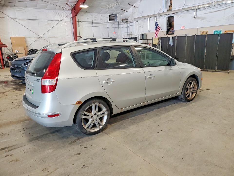 60801976 :رقم المزاد ، KMHDC8AE6BU096547 vin ، 2011 Hyundai Elantra Touring مزاد بيع