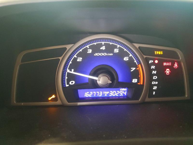 60613686 :رقم المزاد ، 19XFA1F56BE048354 vin ، 2011 Honda Civic مزاد بيع