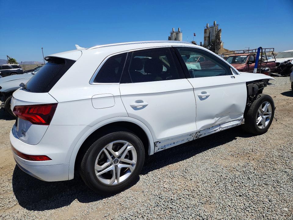59181966 :رقم المزاد ، WA1BNAFY7J2020338 vin ، 2018 Audi Q5 مزاد بيع