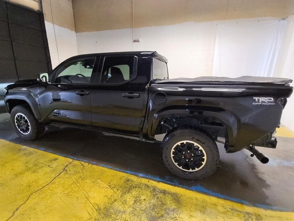 Продажа на аукционе авто 2025 Toyota Tacoma, vin: 3TMLB5JN4SM107695, номер лота: 61421236