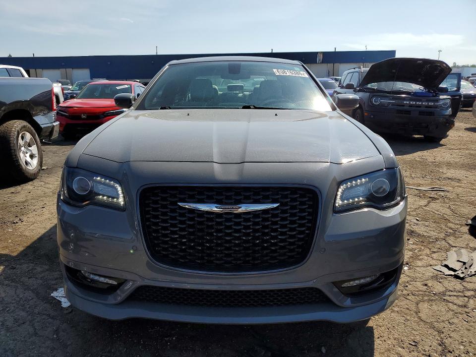 2018 Chrysler 300 მანქანა იყიდება აუქციონზე, vin: 2C3CCAGG1JH141643, აუქციონის ნომერი: 60816386