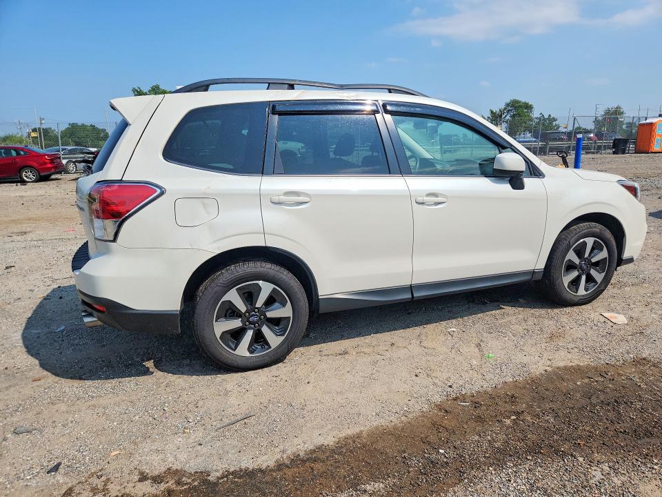 Продажа на аукционе авто 2018 Subaru Forester, vin: JF2SJAEC0JH514773, номер лота: 61286866
