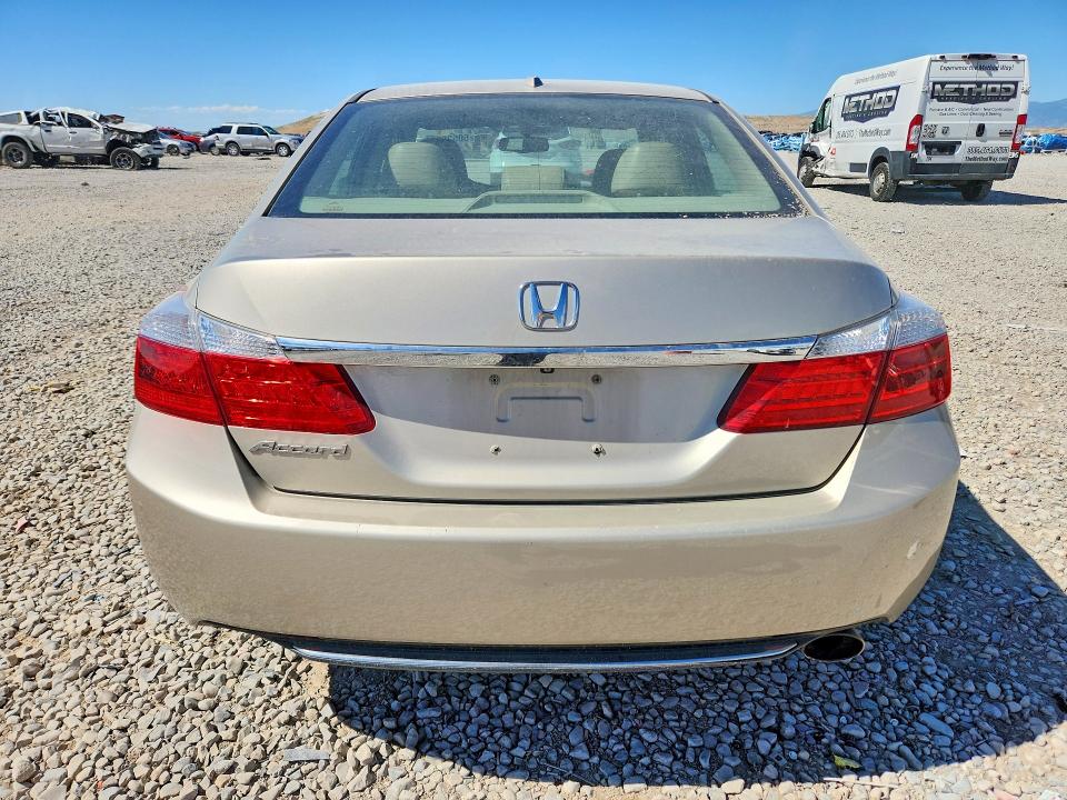 60629556 :رقم المزاد ، 1HGCR2F83FA010764 vin ، 2015 Honda Accord مزاد بيع