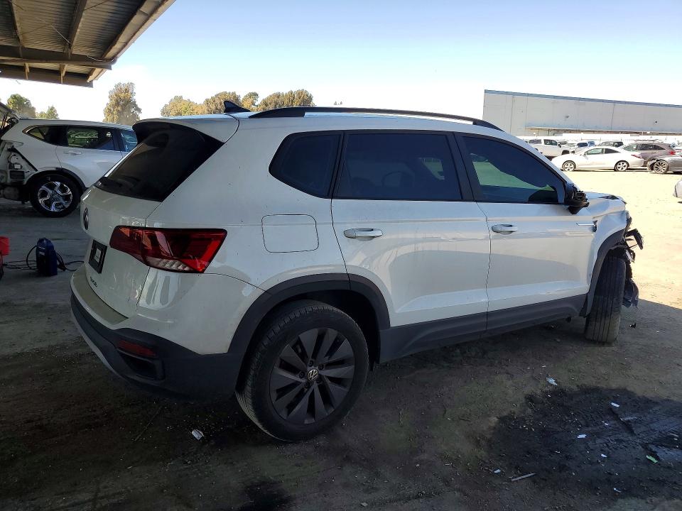 61235866 :رقم المزاد ، 3VVCX7B2XPM337316 vin ، 2023 Volkswagen Taos مزاد بيع