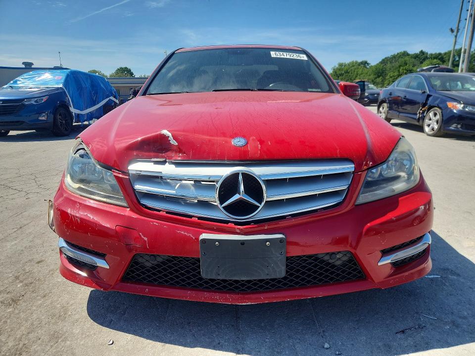 Продаж на аукціоні авто 2013 Mercedes-benz C, vin: WDDGF4HB2DR266427, номер лоту: 63479236