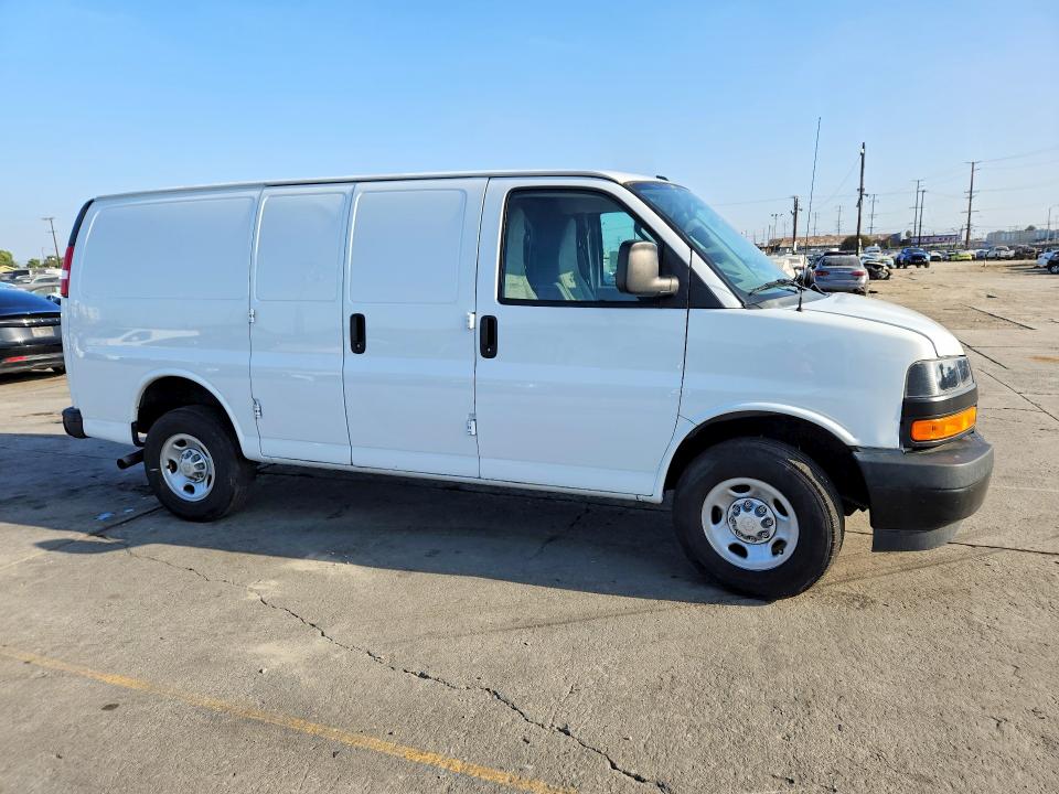 63022846 :رقم المزاد ، 1GCZGGFP4N1165437 vin ، 2022 Chevrolet Express G3500 مزاد بيع