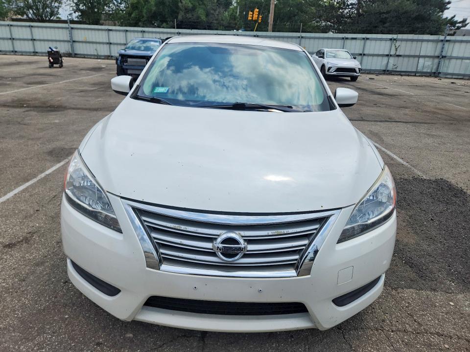 Продажа на аукционе авто 2014 Nissan Sentra, vin: 3N1AB7AP5EL647512, номер лота: 62599636