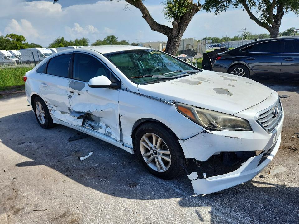 2015 Hyundai Sonata მანქანა იყიდება აუქციონზე, vin: 5NPE24AF0FH172471, აუქციონის ნომერი: 60418886