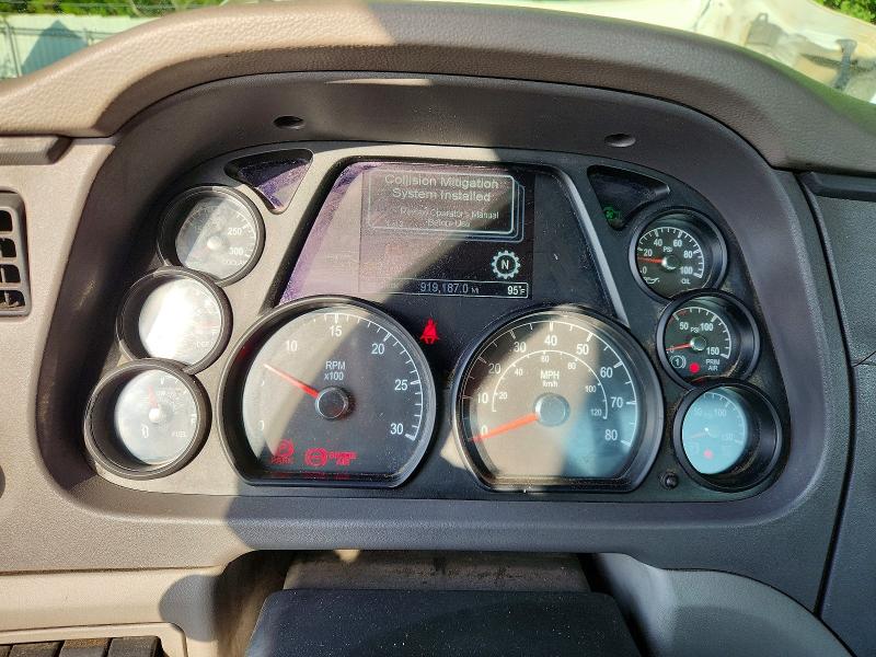Продаж на аукціоні авто 2017 Peterbilt 579, vin: 1XPBA48X2HD428508, номер лоту: 61967946