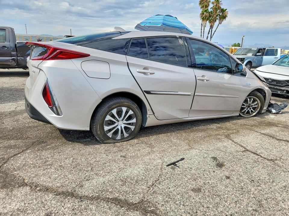 Продажа на аукционе авто 2020 Toyota Prius Prime, vin: JTDKARFP6L3154181, номер лота: 61775416