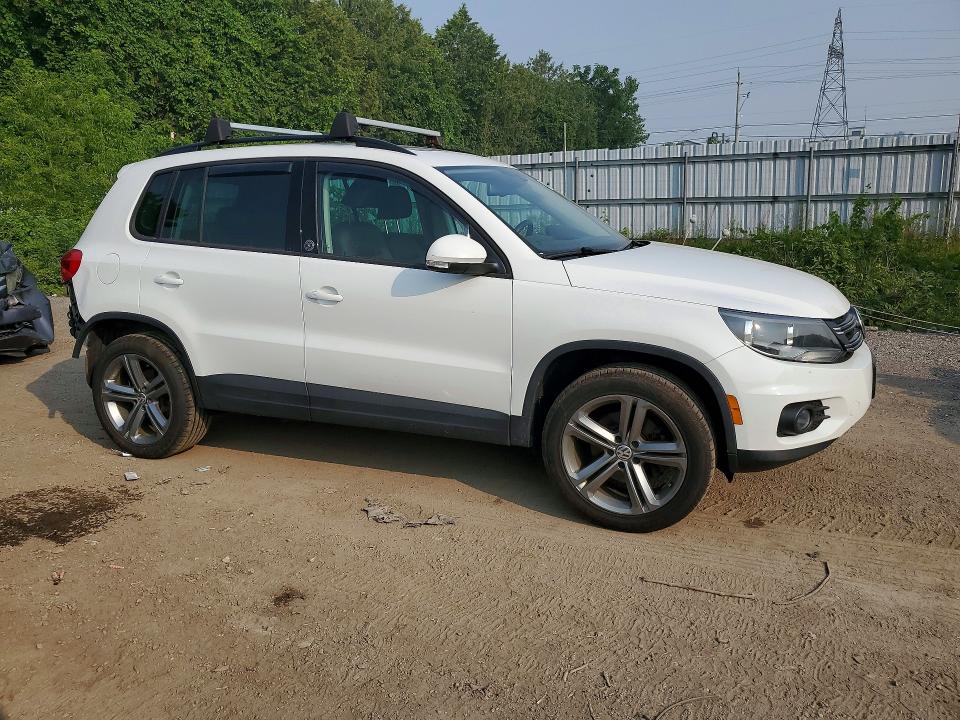 60124216 :رقم المزاد ، WVGNV7AX8HK015448 vin ، 2017 Volkswagen Tiguan مزاد بيع