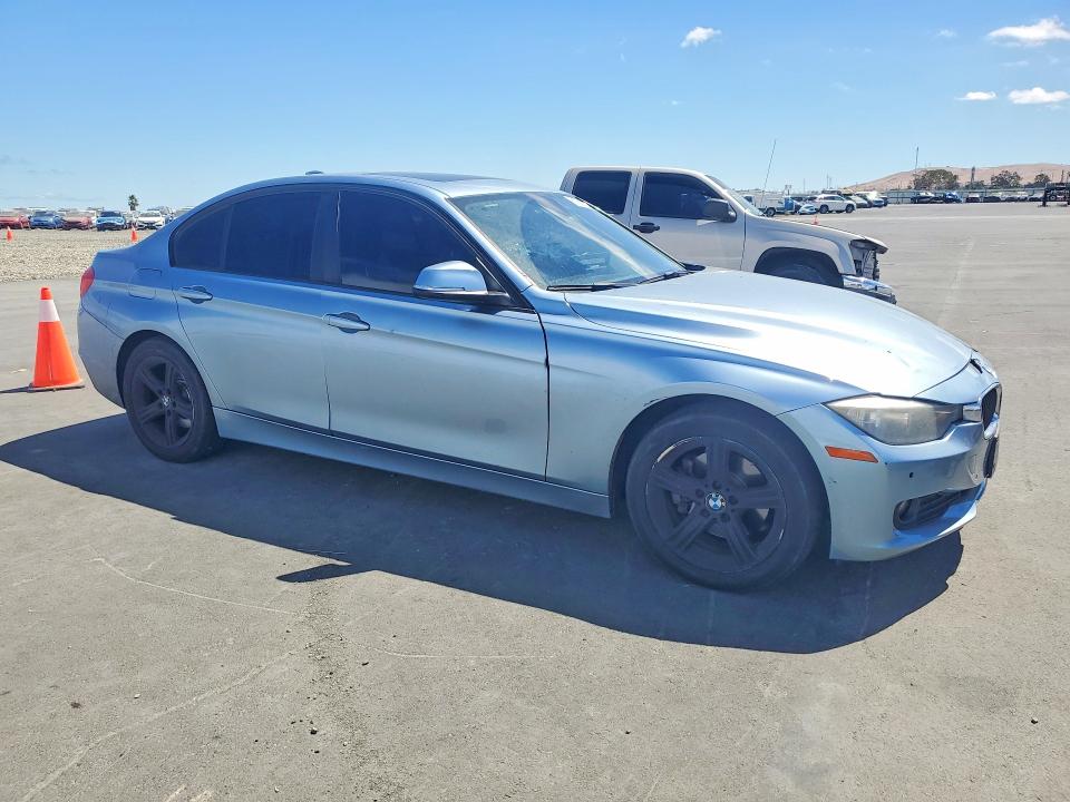 2013 Bmw 320 მანქანა იყიდება აუქციონზე, vin: WBA3B1C50DK128816, აუქციონის ნომერი: 61880936