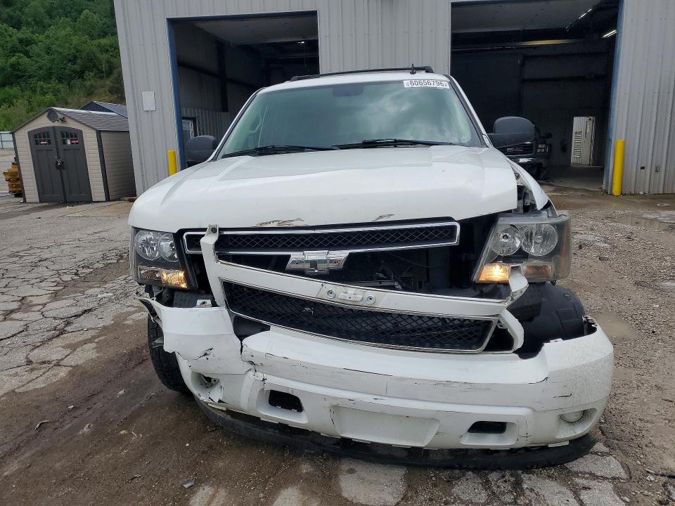 60656796 :رقم المزاد ، 1GNFC16037J207833 vin ، 2007 Chevrolet Suburban مزاد بيع