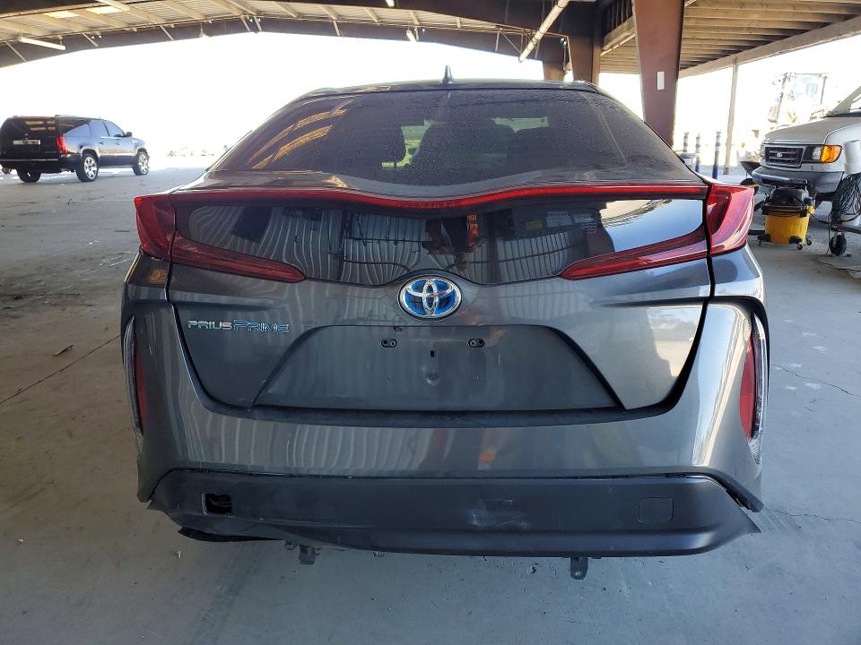 Продажа на аукционе авто 2018 Toyota Prius Prime, vin: JTDKARFP0J3081385, номер лота: 64424426