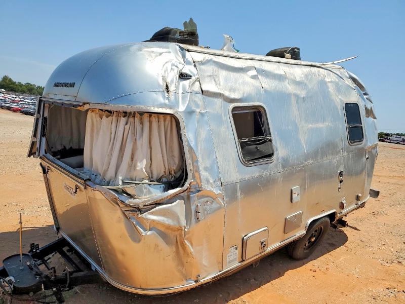 60662576 :رقم المزاد ، 1STCMAA11MJ557385 vin ، 2021 Airstream Camper مزاد بيع