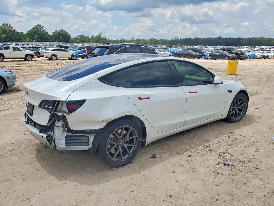 2022 Tesla Model 3 მანქანა იყიდება აუქციონზე, vin: 5YJ3E1EA5NF313995, აუქციონის ნომერი: 61546636