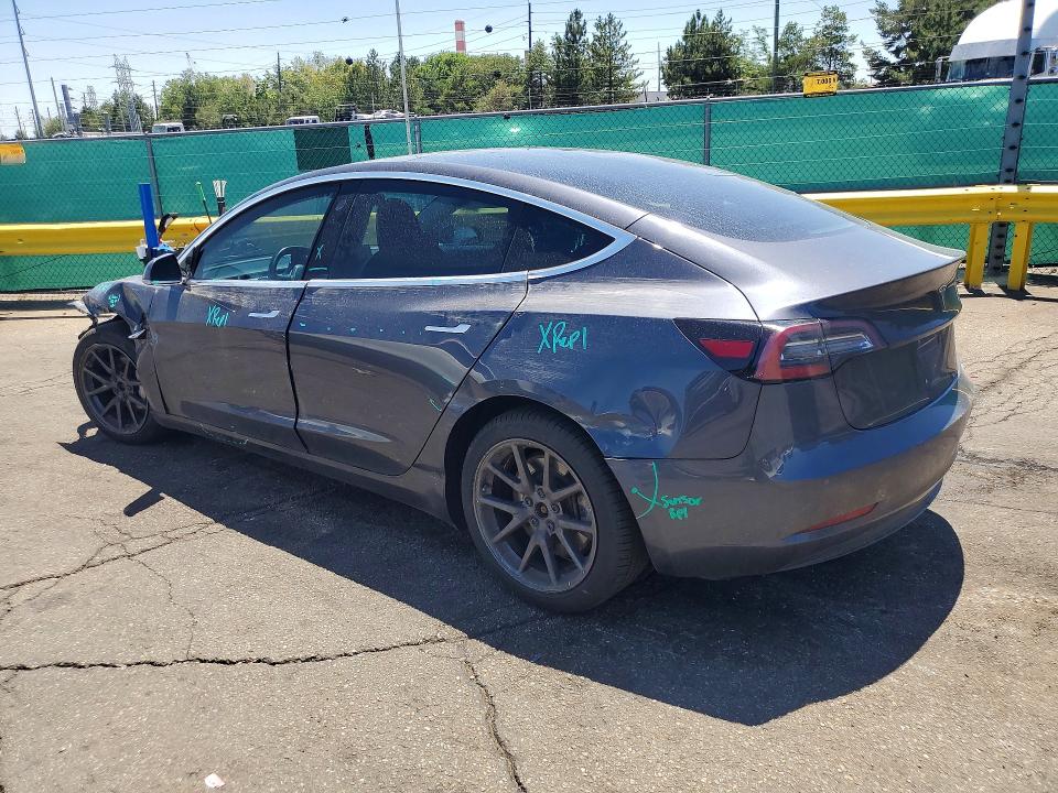 61200686 :رقم المزاد ، 5YJ3E1EB0JF066081 vin ، 2018 Tesla Model 3 مزاد بيع