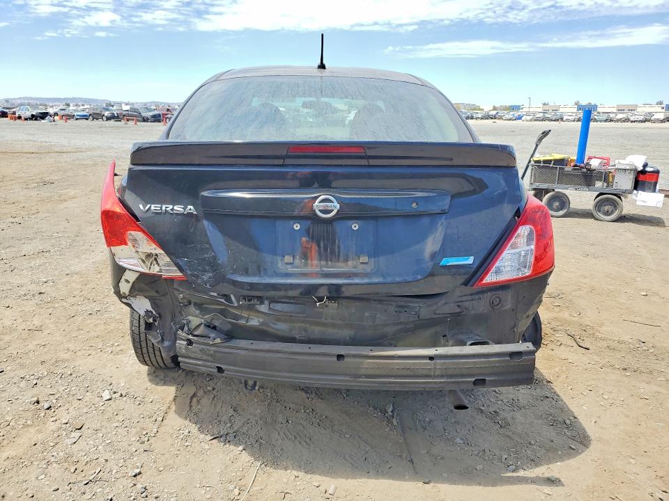 Продажа на аукционе авто 2015 Nissan Versa, vin: 3N1CN7AP2FL840640, номер лота: 61811916