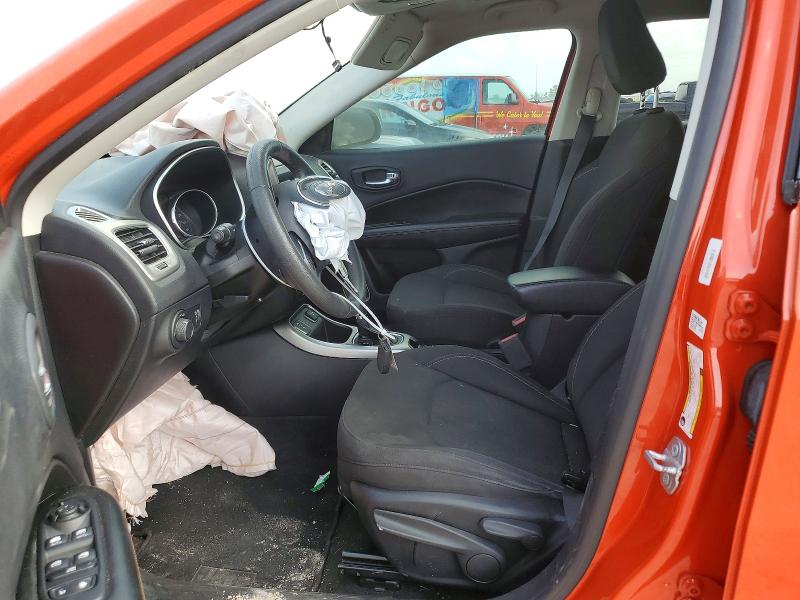 61436636 :رقم المزاد ، 3C4NJCAB4JT272205 vin ، 2018 Jeep Compass مزاد بيع